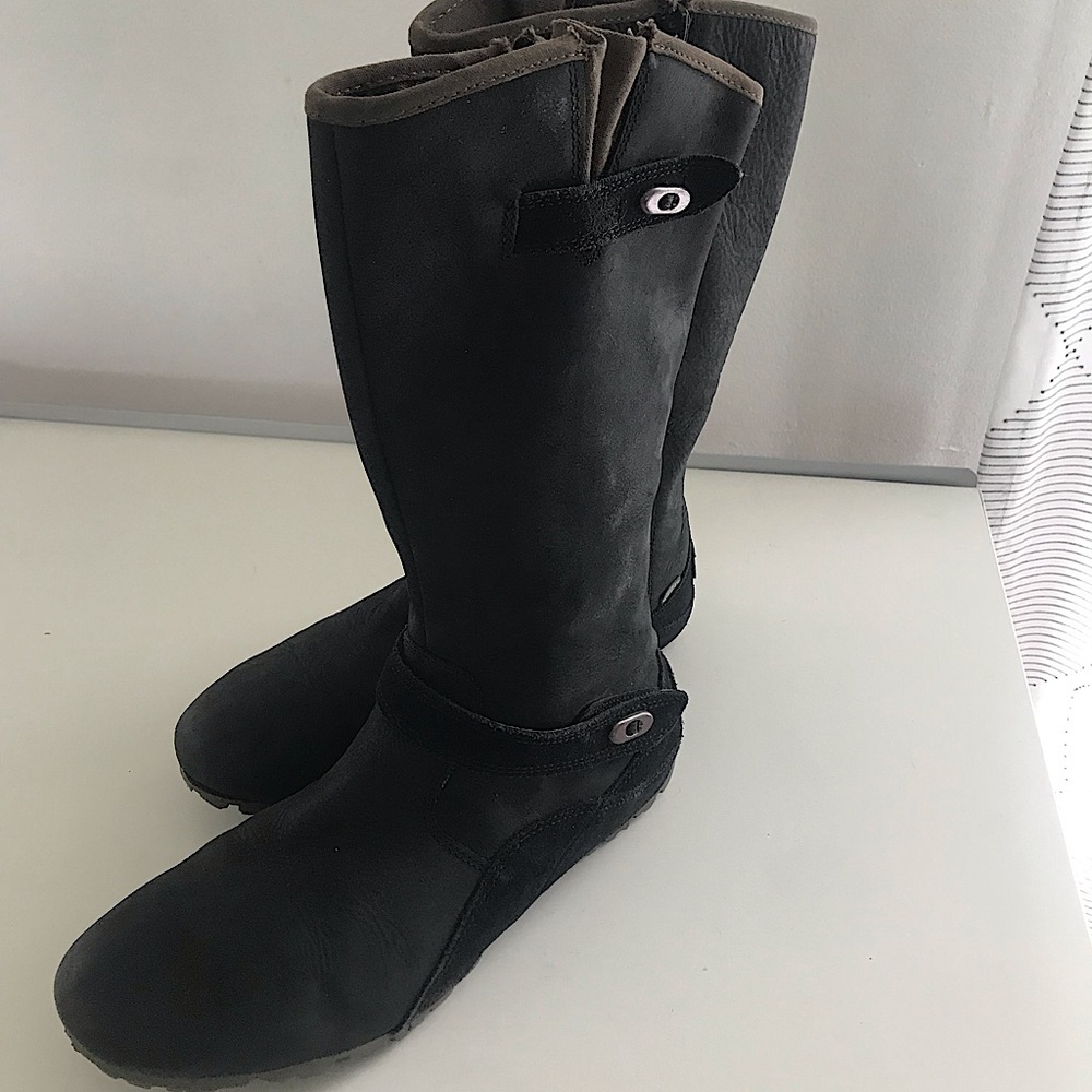 MERRELL Haven Mid Rise waterproof boots li…